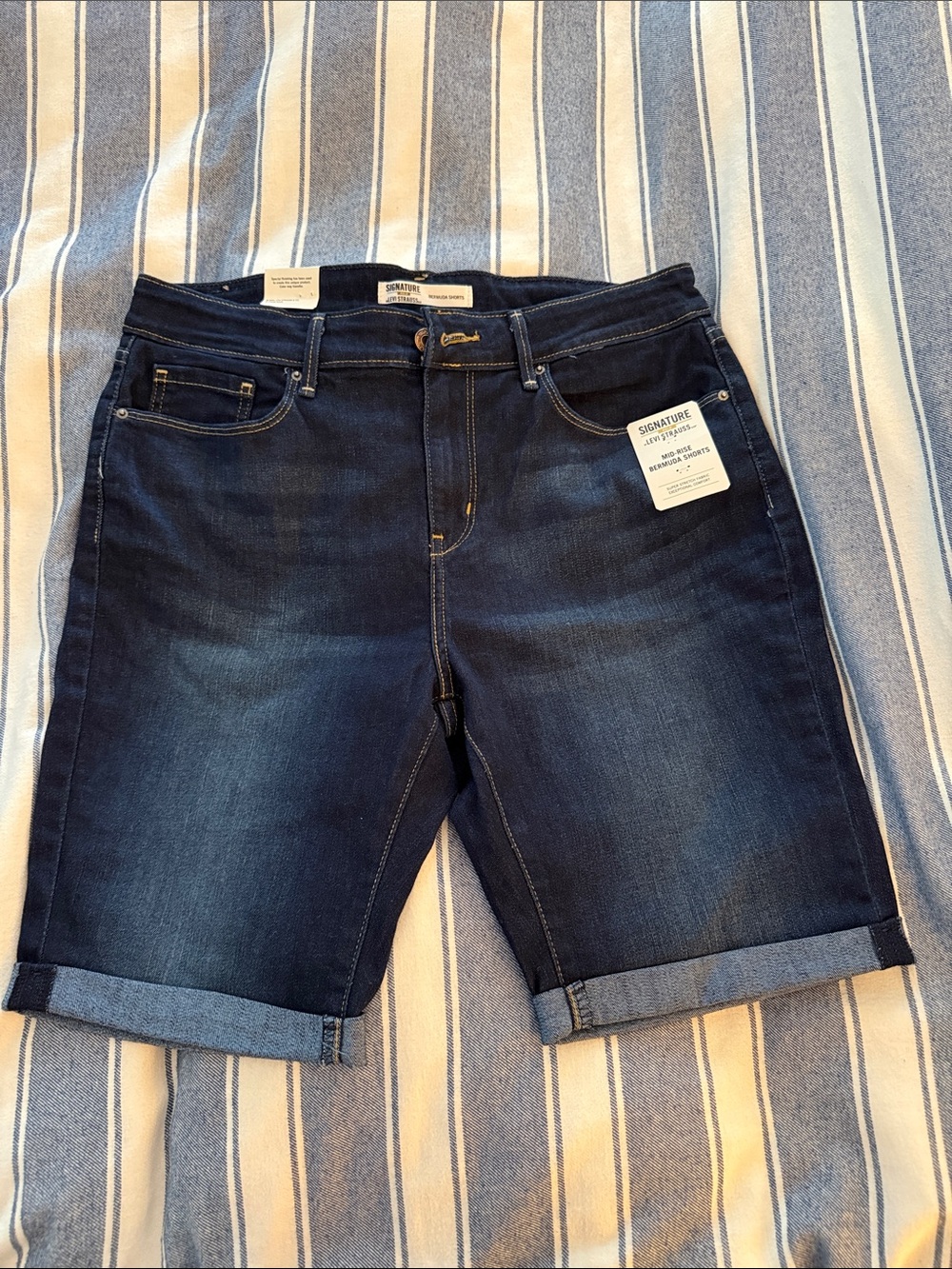 Levi Strauss Signature Bermuda Shorts